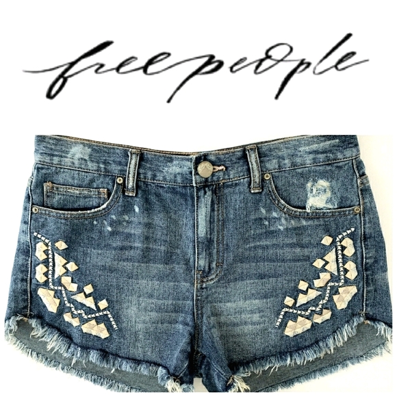 Like New Free People Studded & Frayed Med Rise Jean Shorts - Picture 1 of 14